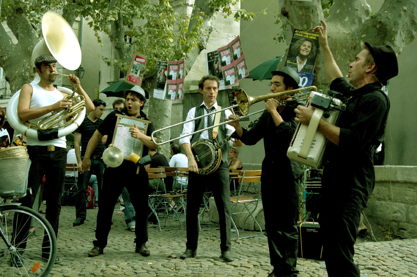 Du Rififi rue des teinturiers en concert de rue